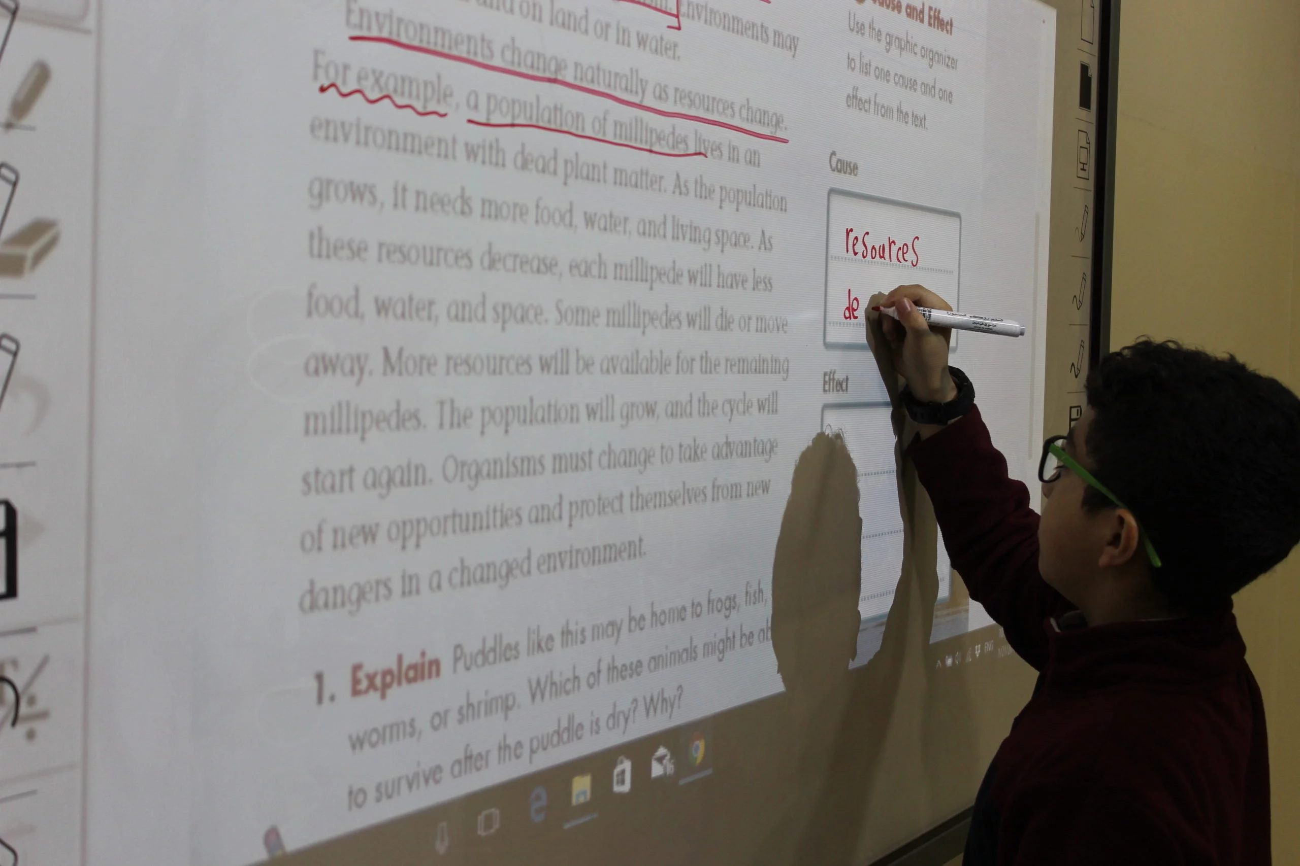 أهم 5 فوائد لتعلم اللغة الإنجليزية للطلاب - مدارس أضواء الهداية