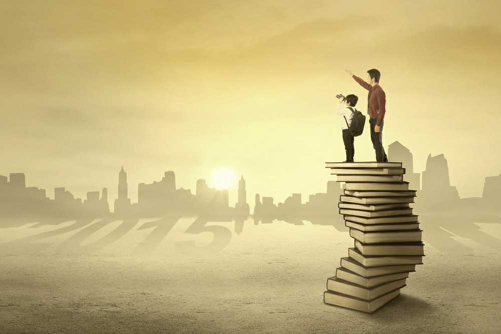 دور المعلم وأهميته في العملية التعليمية والتربوية - مدارس أضواء الهداية