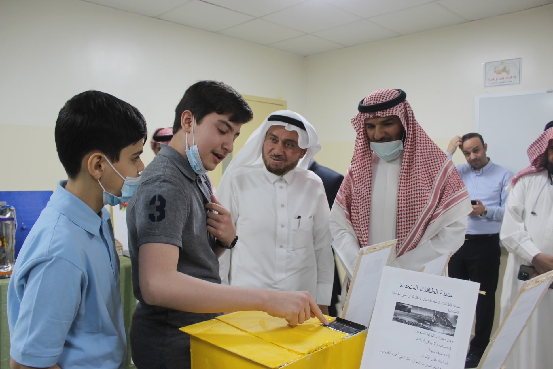 مبتكرون - مدارس أضواء الهداية