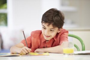 المذاكرة المنزلية , طرق المذاكرة في المنزل , المذاكرة مع طفلك , مدرسة خاصة في الرياض